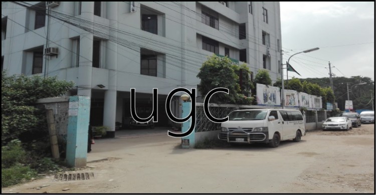 উপাচার্যদের নিয়ে বিলাসী ভ্রমণের গল্প !