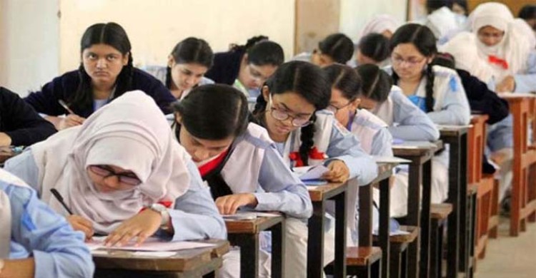 আগামী মে মাসের ৯ থেকে ১১ তারিখের মধ্যে এসএসসির ফল