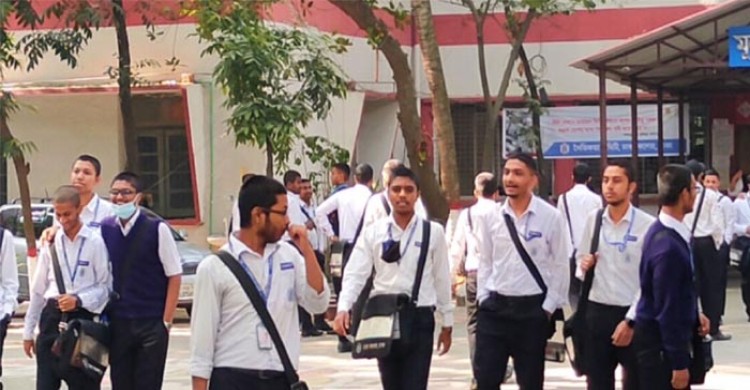 রমজানে কলেজ ছুটির সময় প্রকাশ