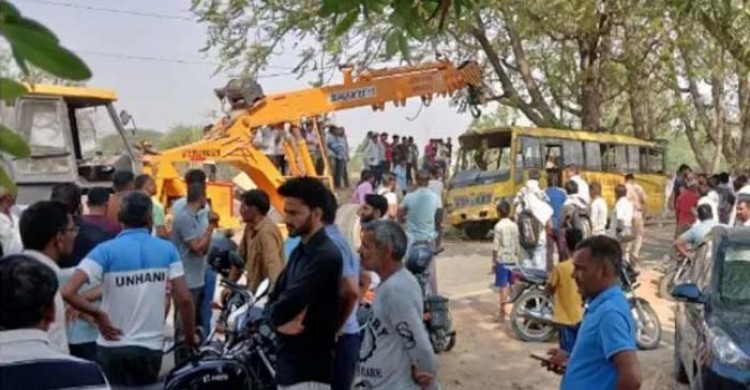 ঈদের দিন স্কুল খোলা কেন! class=